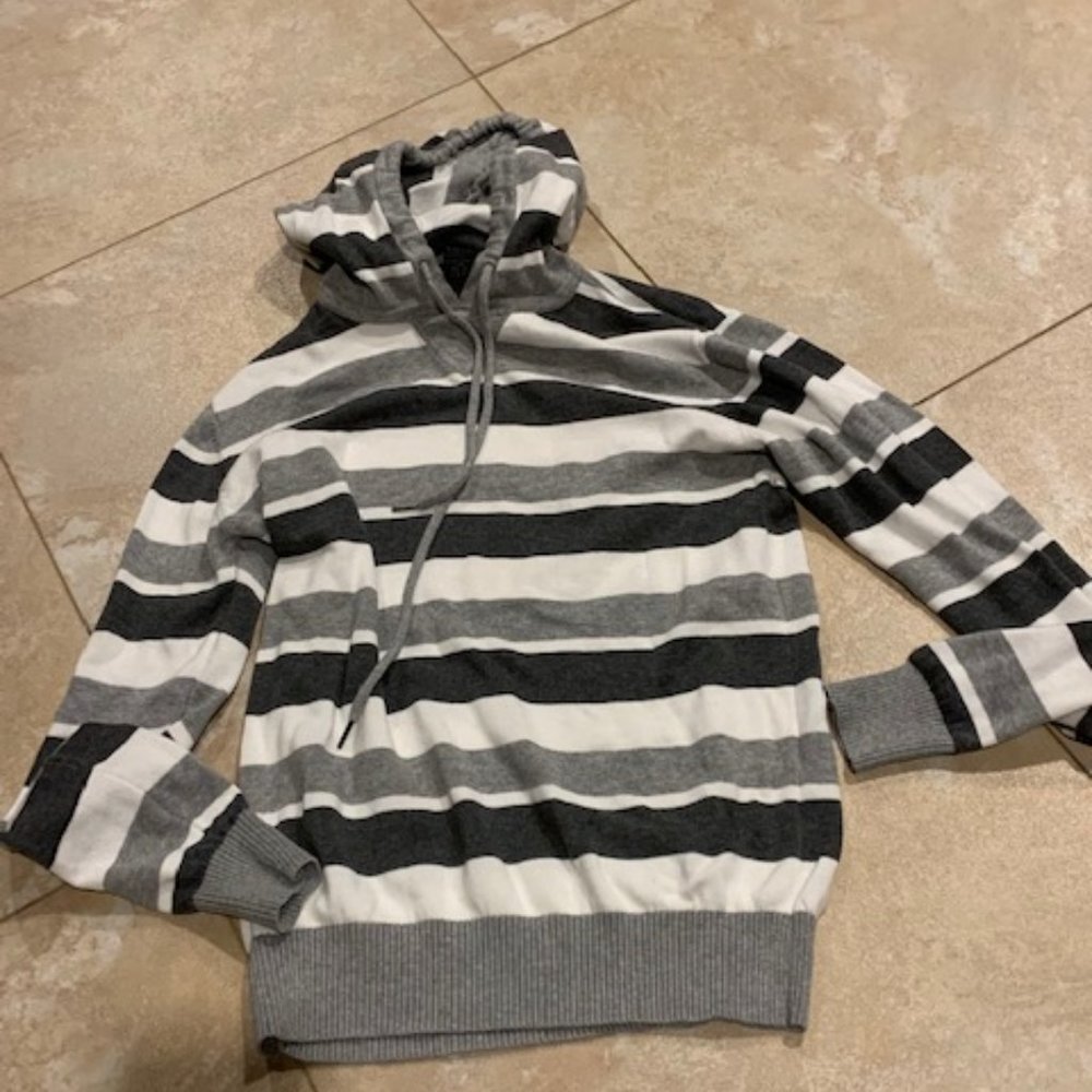 the slope striped  100% cotton hoodie size m
